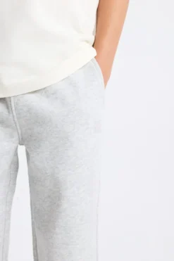 America Today Broeken|Joggingbroeken^Caiden JR straight joggingspant Joggingspant met badge en trekkoord