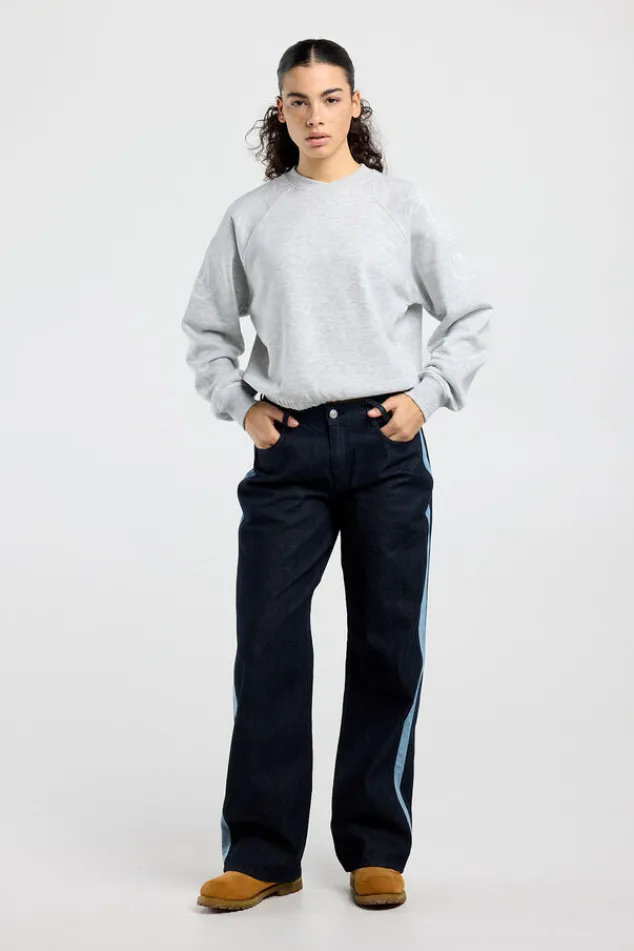 America Today Sweaters & Hoodies|Truien & Vesten^Crewneck weater anny overized crewneck et eatiche zoo