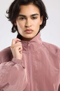 America Today Jassen & Regenjassen^Jacket Jovana sportief jack met hoge kraag
