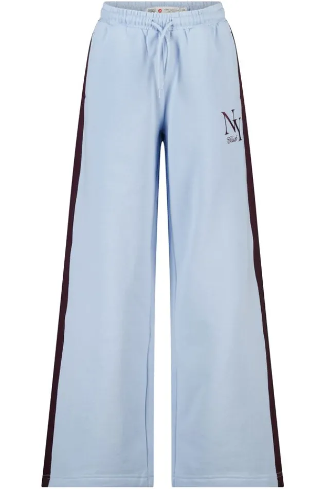 America Today Broeken|Joggingbroeken^Joggingbroek Cristy Jr wide leg joggingbroek met zijstreep en embroidery