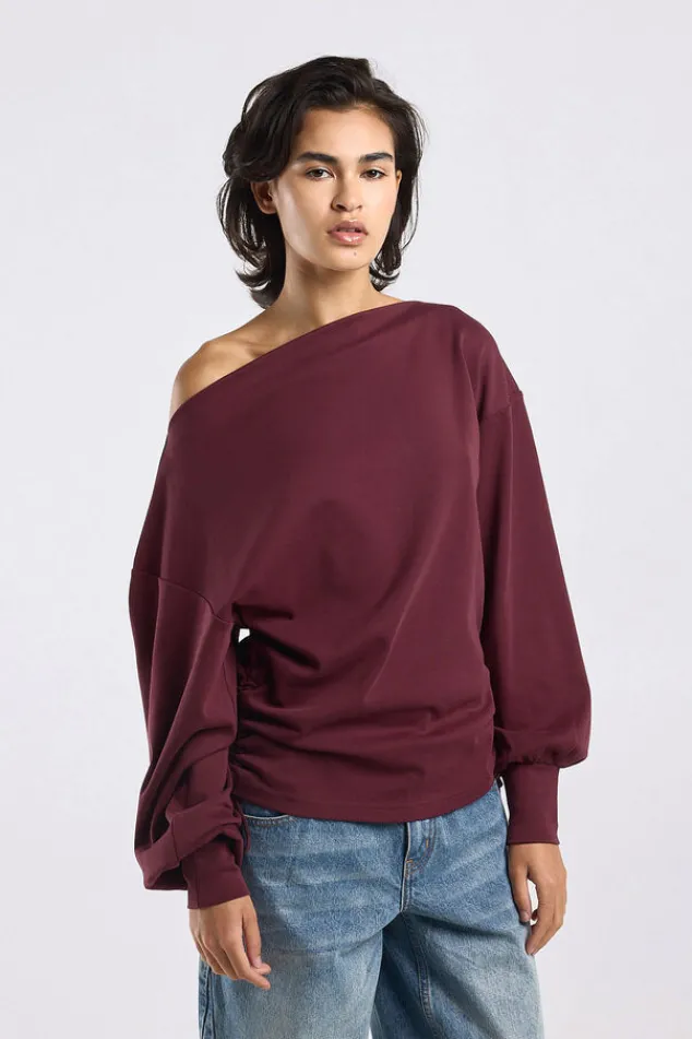 America Today T-Shirts & Tops^ongeeve inda ooe fit ong eeve et ripedetai