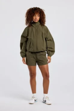 America Today Shorts^hort Naya portieve woven hort et vertebare waitband