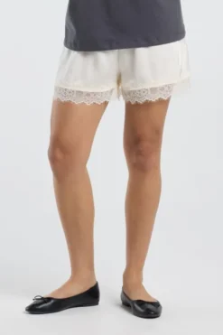 America Today New In|Shorts^hort Nini hort et ooe fit en kanten detai