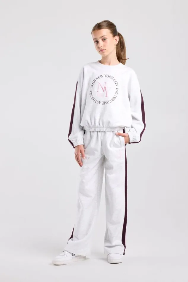 America Today Truien & Vesten|New In^sweater Safia Jr sweater met front print en balloon shape