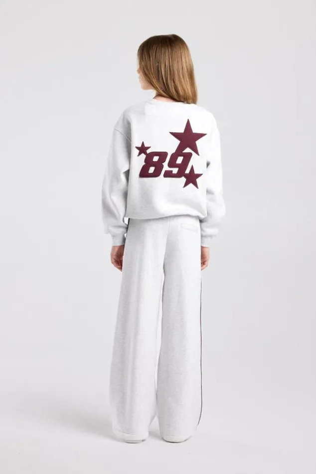 America Today Truien & Vesten|New In^sweater Stazie Jr Oversized sweater met front en back patch