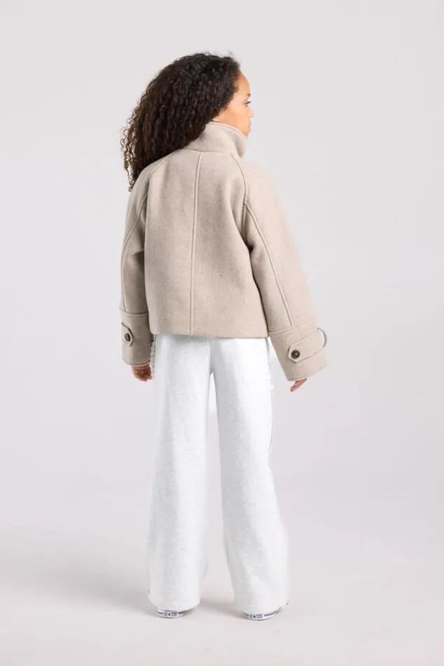 America Today Jassen & Regenjassen|New In^Trenchcoat Jany jr korte trenchcoat met opstaande kraag