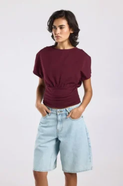 America Today T-Shirts & Tops^T-hirt Eef t-hirt et korte ouwen en geripede taie