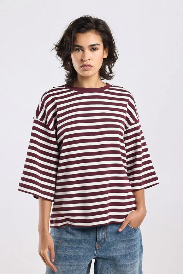 America Today T-Shirts & Tops^T-hirt Ey getreept t-hirt et effen kraag