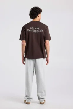 America Today T-Shirts & Polo’S^T-hirt Ere reaxed fit t-hirt van azy & Broke ijn