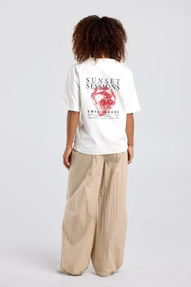 America Today T-Shirts & Tops^T-hirt Enna overized t-hirt et print op de achterkant
