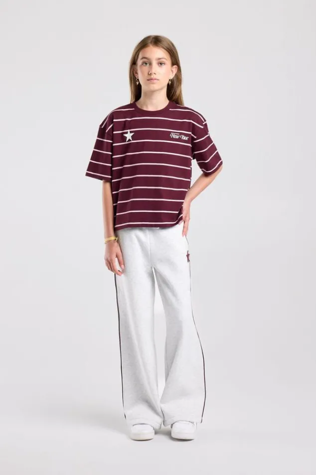 America Today T-Shirts & Tops|New In^T-Shirt Ephie Jr oversized gestreept boxy t-shirt met chest prints