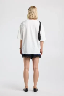 America Today New In|T-Shirts & Tops^T-shirt Essa oversized T-shirt met borstborduring